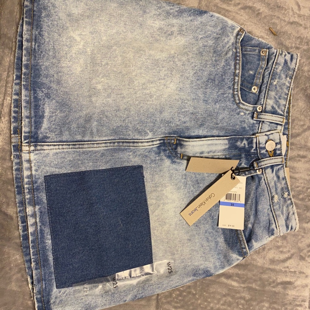 Calvin Klein skirt - Picture 1 of 3